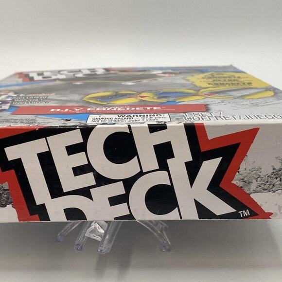 TECH DECK DIY Concrete Reusable Modeling Playset W/Exclusive Enjoi Fingerboard - Picture 3 of 12